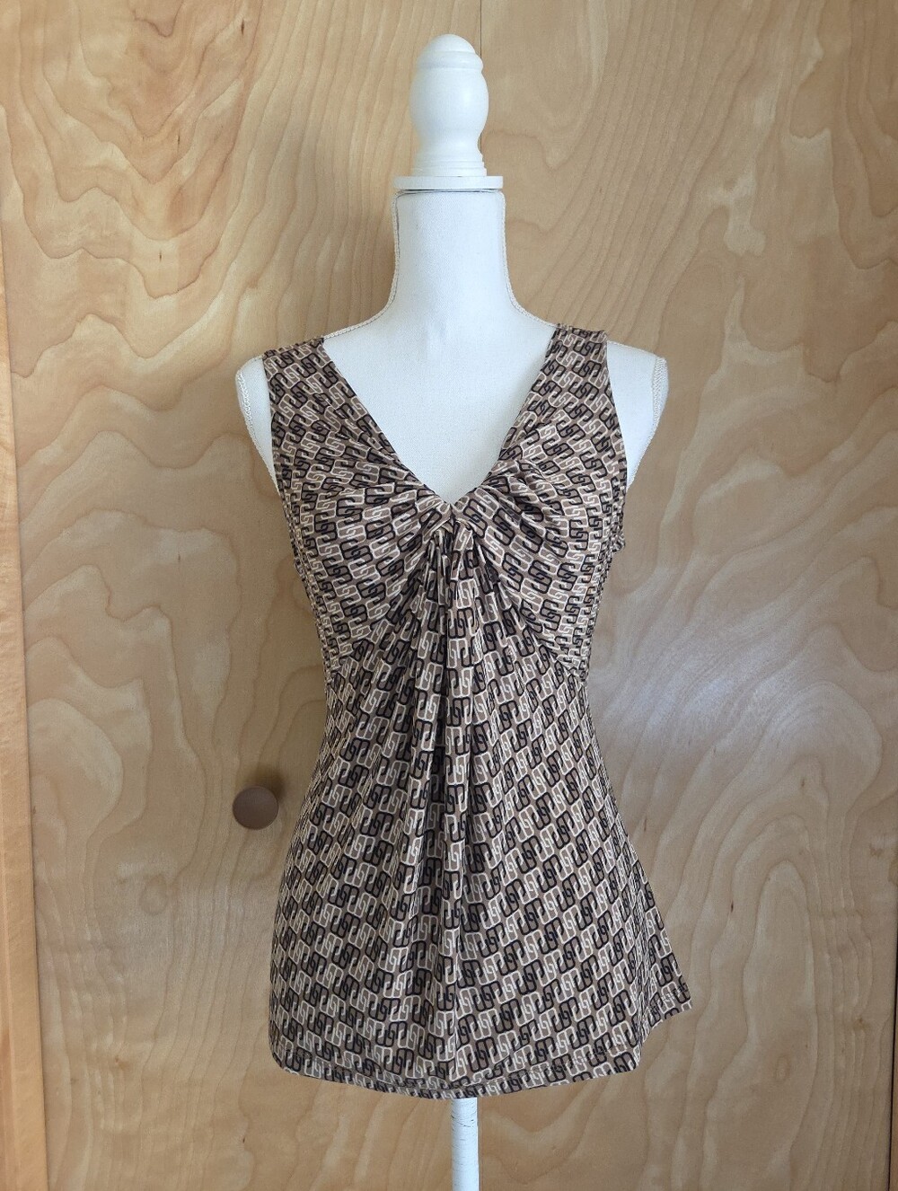 Vintage Y2k New York & Company Brown Patterned V-Neck Sleeveless Blouse